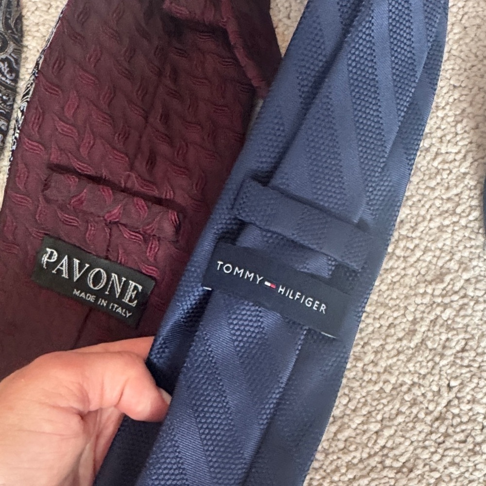 Bundle of men’s silk ties - Picture 8 of 9